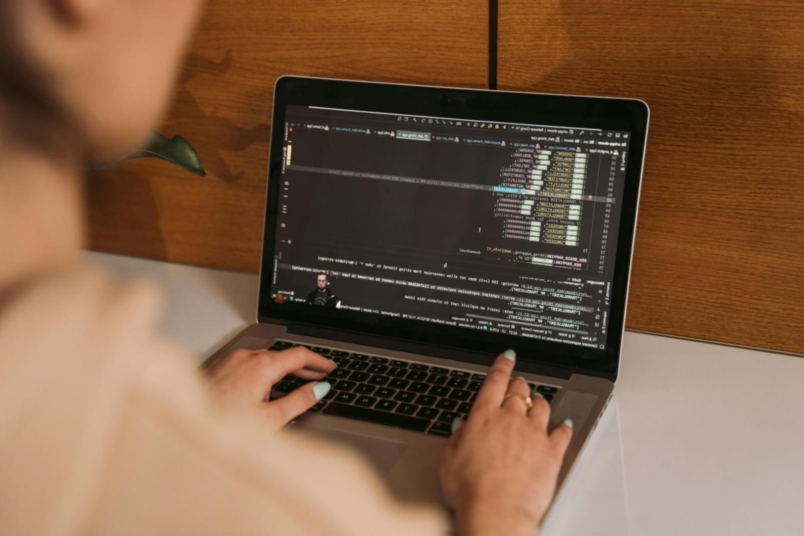 Zusammenarbeit im Technologiebereich mit modernen Werkzeugen